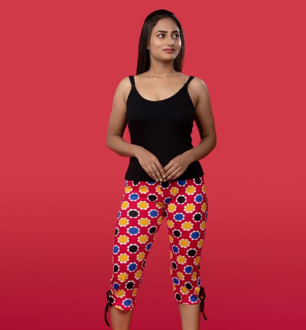 One Star-EDA-Inner (Black) & Floral Printed Casual Capri (Red)